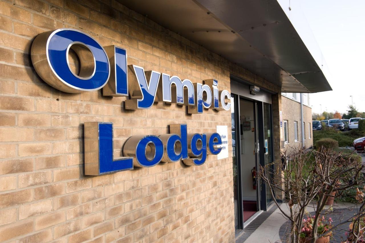 איילסברי The Olympic Lodge מראה חיצוני תמונה